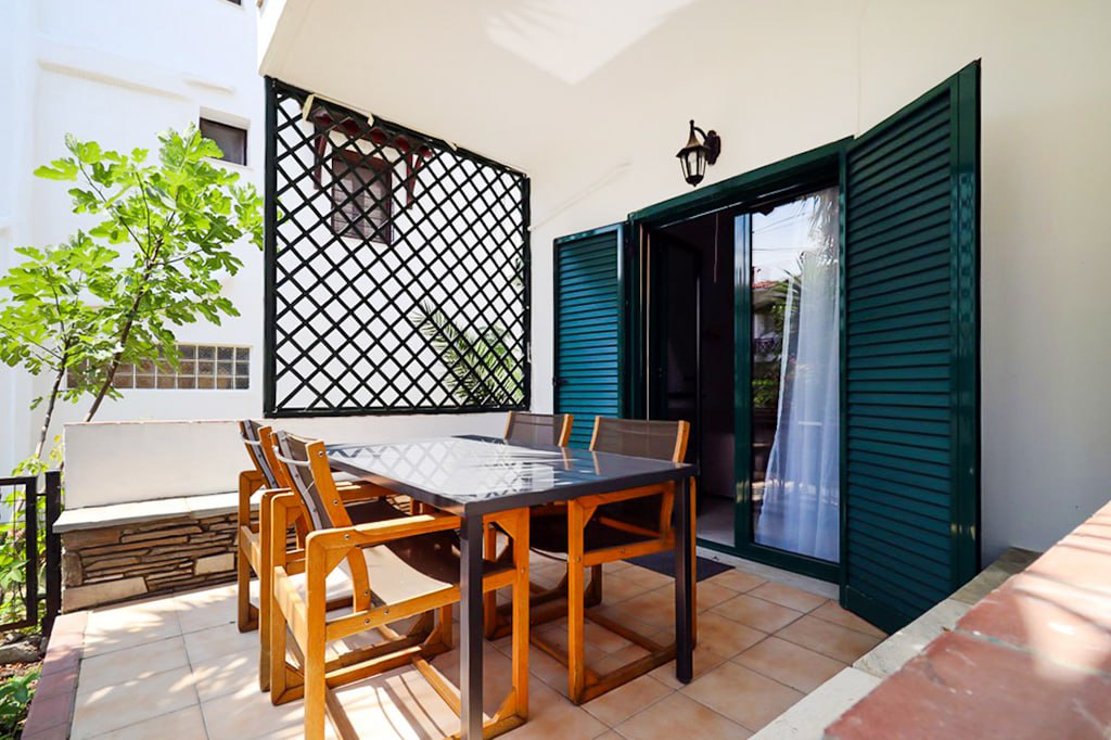 House N1