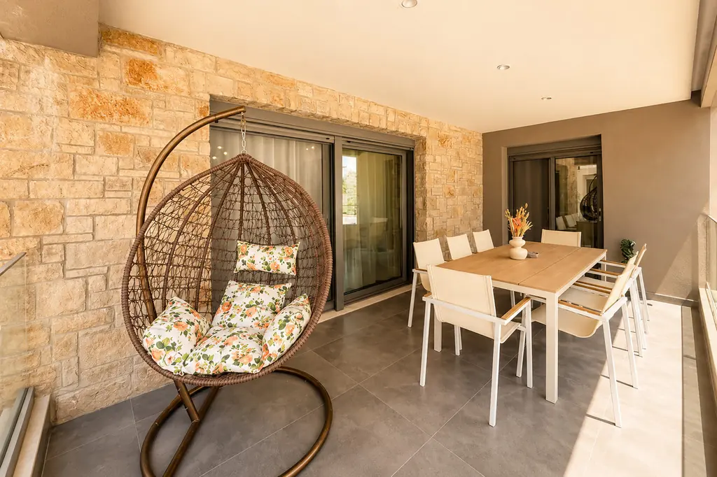 Apartment N1